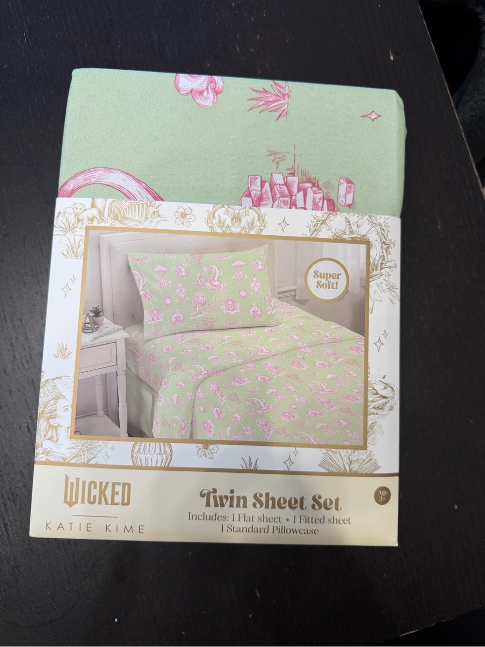 Katie K Wicked Twin Sheet Set in Light Green with Pink Motif